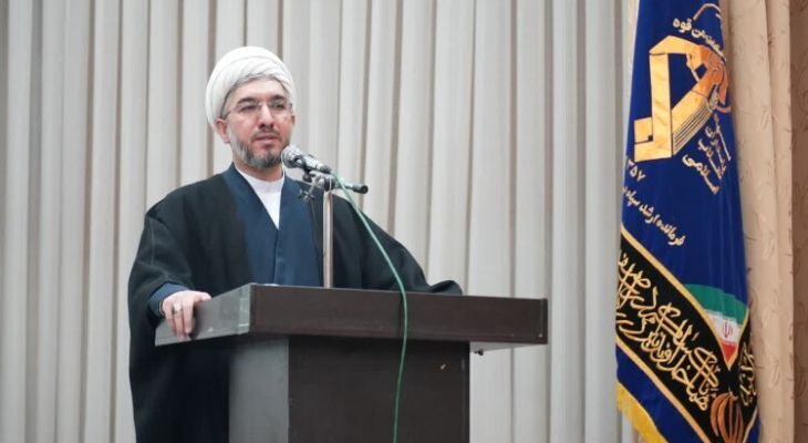 ولایت فقیه، محور نجات و قطب‌نمای امت