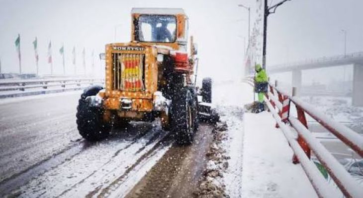 گسترش عملیات برف‌روبی در همدان باحضور ۷۵۰ نیرو