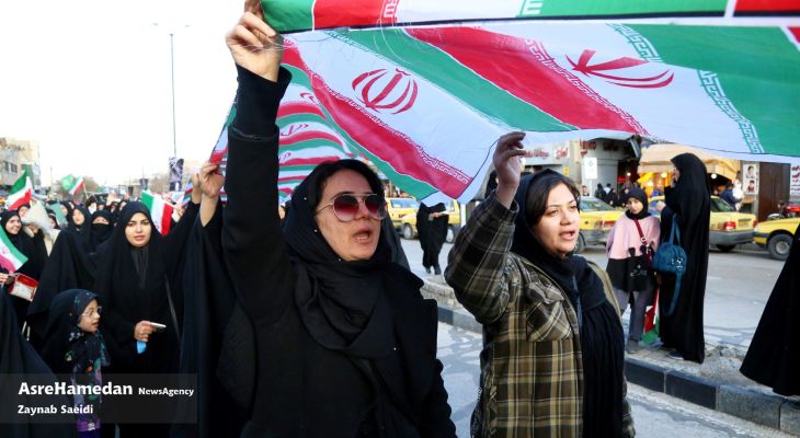 دسته عزاداری و اجتماع مردمی در همدان