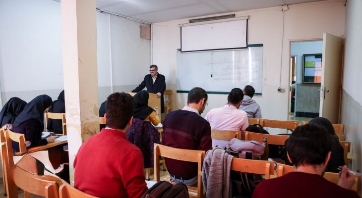 تلاش برای پرداخت عادلانه‌تر حقوق در دانشگاه‌ها