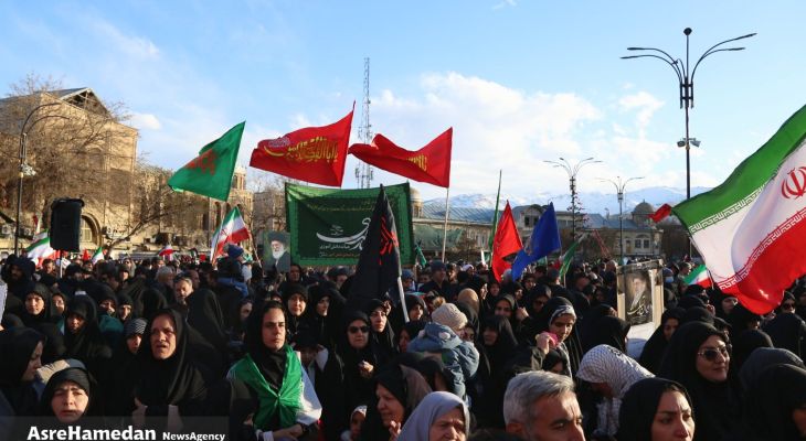 وحدت حرف اول را می‌زند