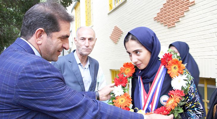 انعکاس صفر برای افتخارآفرین همدانی