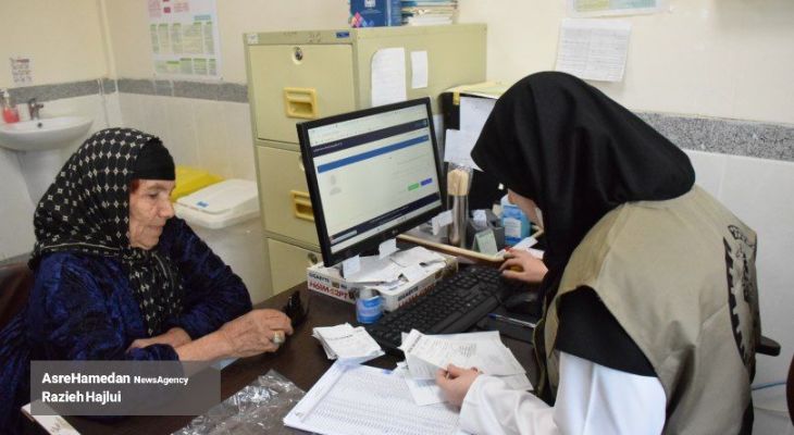 چنار شیخ اسدآباد زیر سایه خدمت جهادگران فاطمی۶